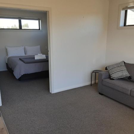Two Thumbs Unit 2 Apartment Lake Tekapo Bagian luar foto