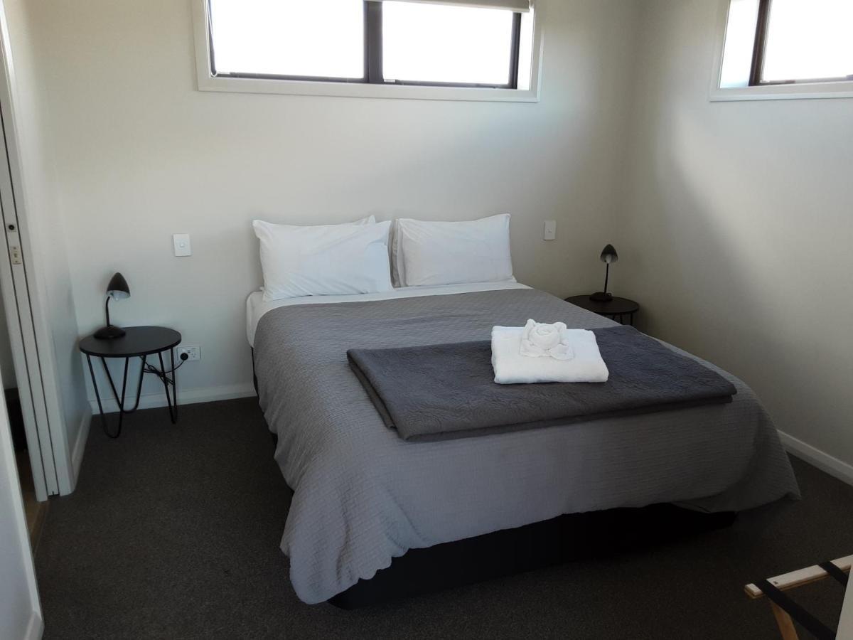 Two Thumbs Unit 2 Apartment Lake Tekapo Bagian luar foto