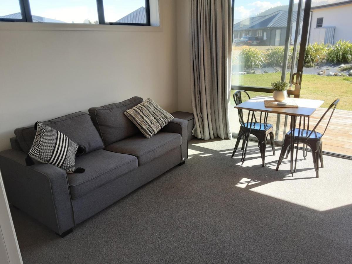 Two Thumbs Unit 2 Apartment Lake Tekapo Bagian luar foto